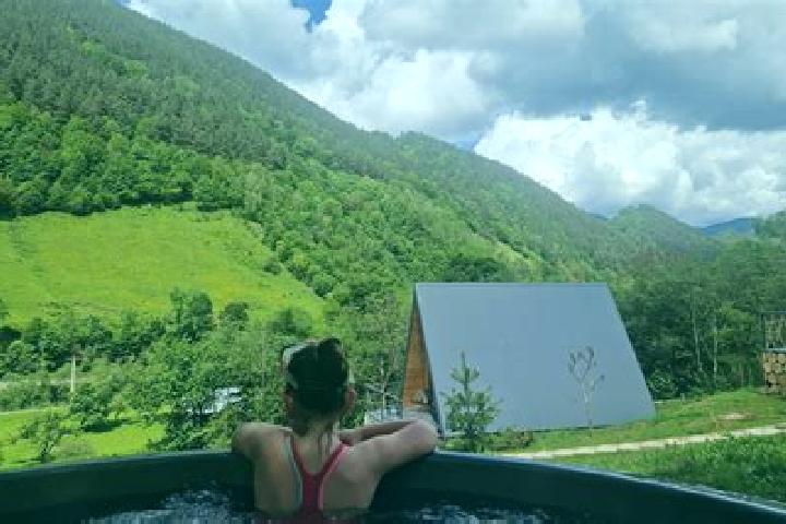 Nora, 29 — Escort in Rau Sadului, Romania