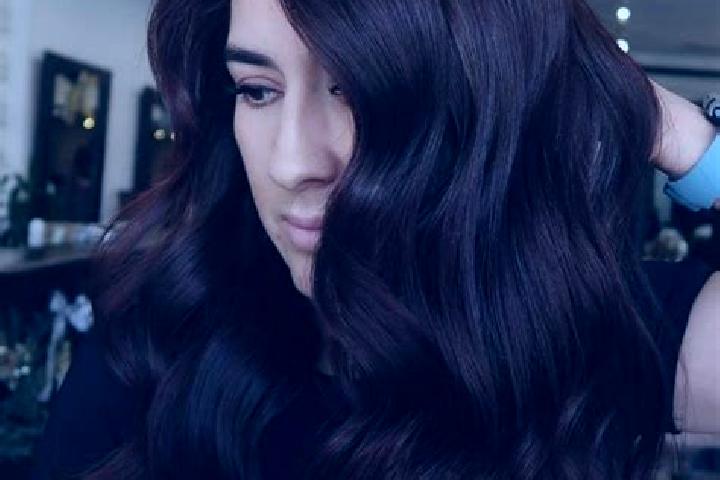 Nora, 30, a auburn dark-eyed middle eastern companion based in Odoorn. Offering Striptease, Massage. Available for incall and outcall, day and evening dates.