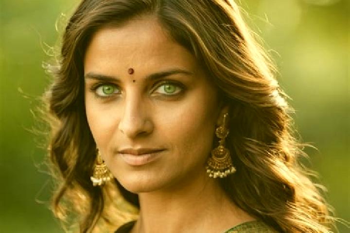Nora, 30, a chestnut green-eyed indian companion based in Kitskensberg. Offering Party Girl, Roleplay, Overnight, GFE. Available for incall and outcall, day ...
