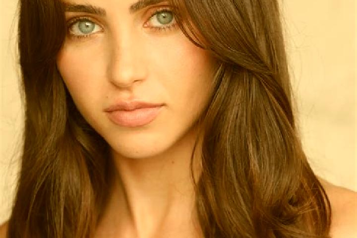 Nora, 30, a red brown-eyed latina companion based in Zalizne. Offering Massage, Striptease, Duos. Available for incall and outcall, day and evening dates.