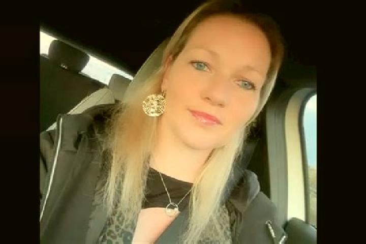 Nora, 30 — Escort in Calais, United States