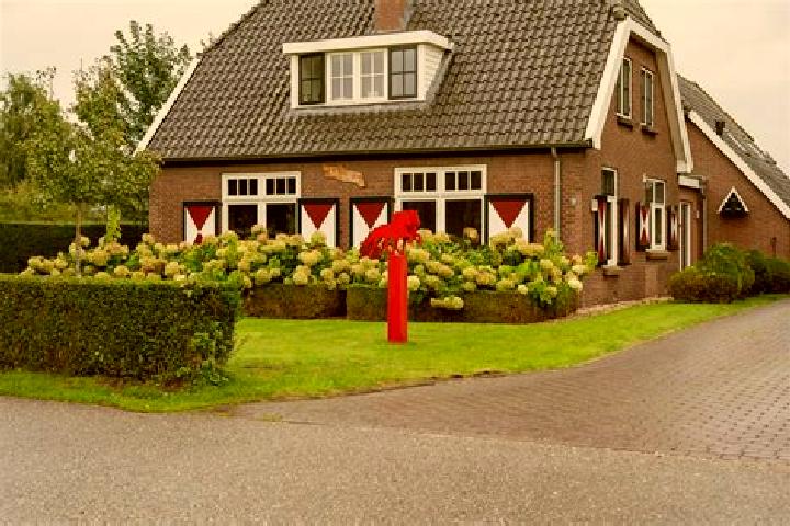 Nora, 30 — Escort in Hoge Enk, Netherlands