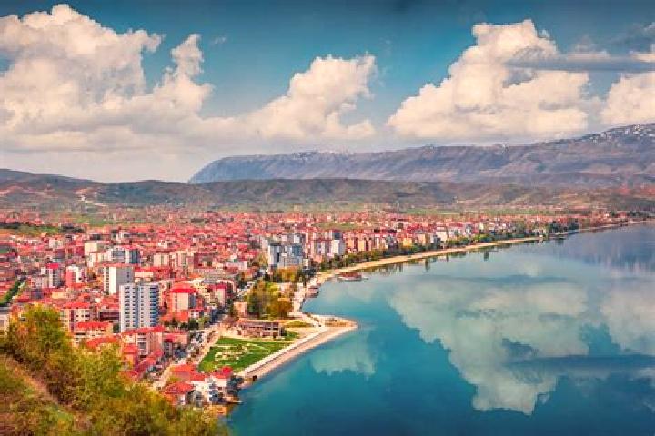 Nora, 30 — Escort in Lac, Albania