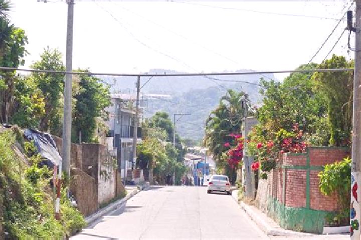 Nora, 30 — Escort in Nuevo Cuscatlan, El Salvador