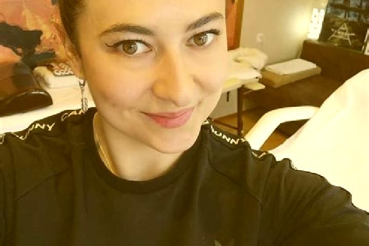 Nora, 31, a black amber-eyed indian companion based in Beregazzo con Figliaro. Offering Tantra, Overnight, Roleplay, BDSM, Girlfriend Experience. Available f...