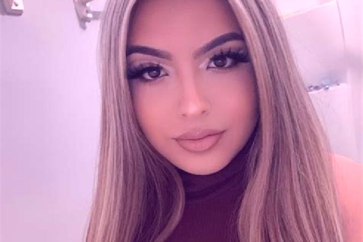 Nora, 31, a blonde amber-eyed latina companion based in Alappuzha. Offering Party Girl, A-Level, Striptease, Couples. Available for incall and outcall, overn...