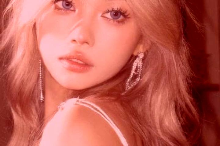Nora, 31, a blonde blue-eyed asian companion based in Tallberg. Offering OWO, Couples, Duos, Dinner Date. Available for incall and outcall, day and evening d...