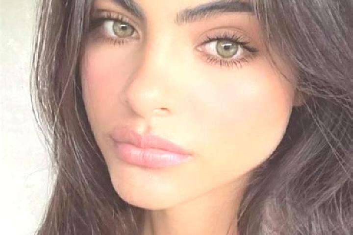 Nora, 31, a red dark-eyed indian companion based in Moellersdorf. Offering Roleplay, Deep French Kissing, BDSM, Couples. Available for incall and outcall, ov...