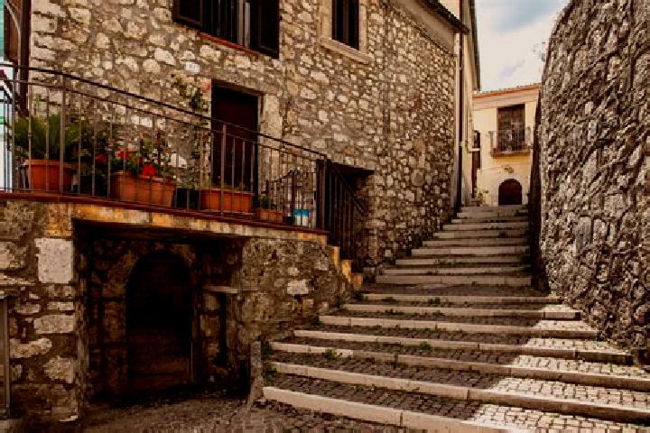 Nora, 31 — Escort in Cerro al Volturno, Italy