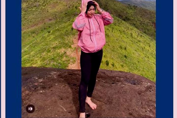 Nora, 31 — Escort in Luan Balu, Indonesia