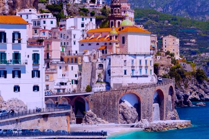Nora, 31 — Escort in San Mauro, Italy