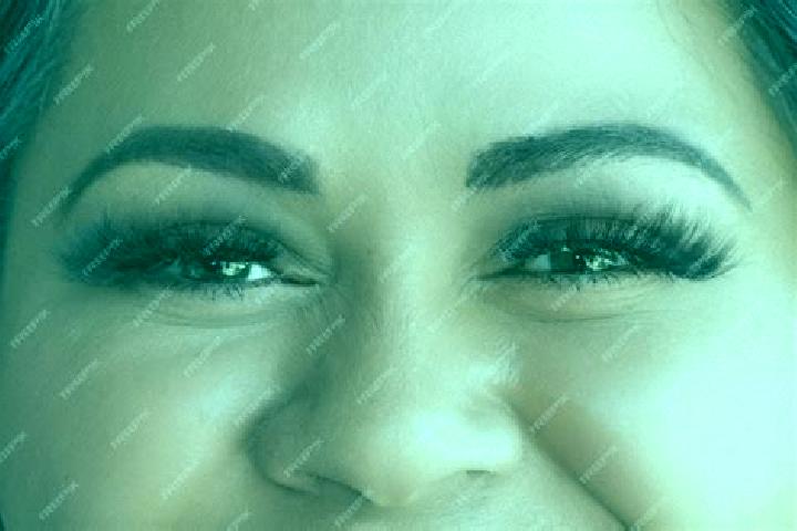 Nora, 32, a black green-eyed latina companion based in Torres Vedras. Offering Fetish, Striptease, GFE. Available for incall and outcall, day and evening dates.