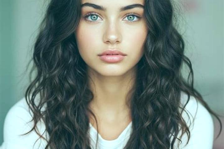 Nora, 32, a brunette green-eyed mediterranean companion based in Falmey. Offering Tantra, Massage. Available for incall and outcall, day and evening dates.