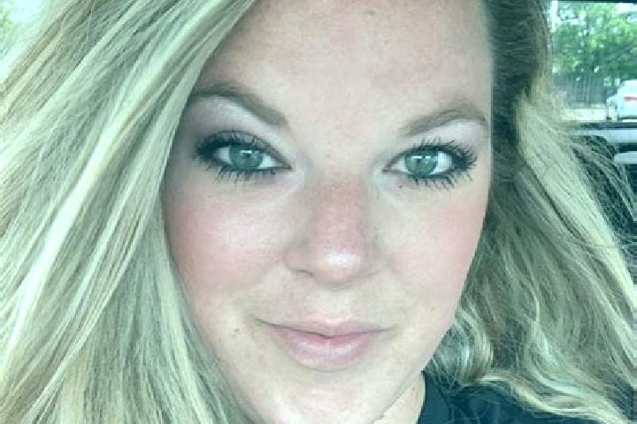 Nora, 32 — Escort in East Bronson, United States
