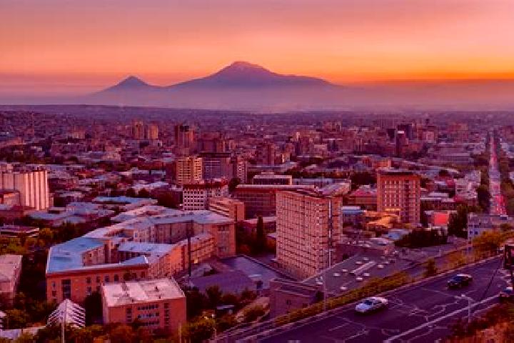 Nora, 32 — Escort in Kentron, Armenia