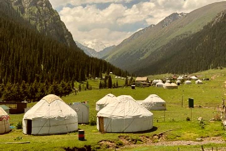 Nora, 32 — Escort in Kyzyl-Bel , Kyrgyzstan