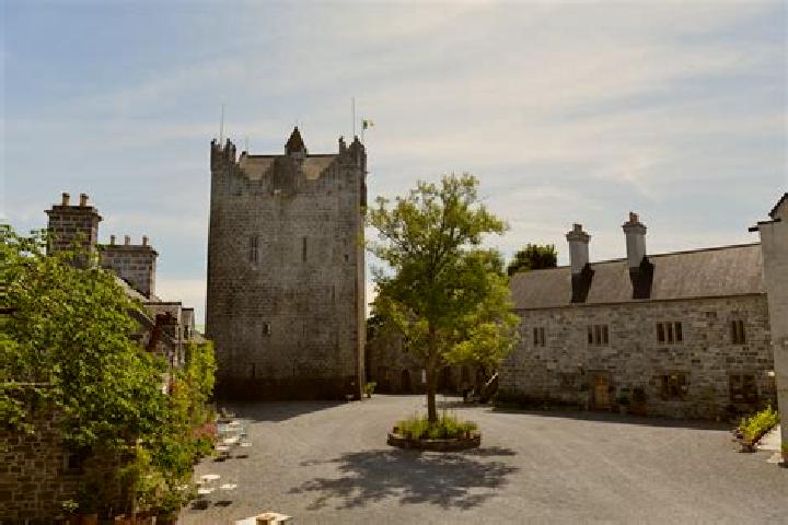 Nora, 32 — Escort in Lackagh, Ireland