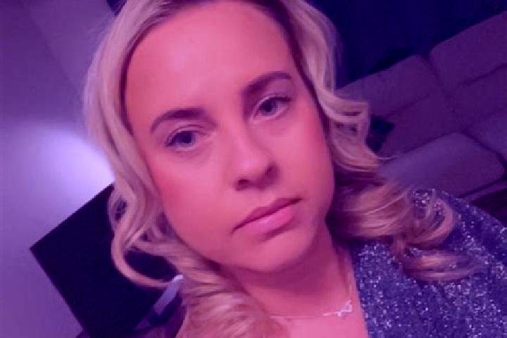 Nora, 32 — Escort in Ynysybwl, United Kingdom