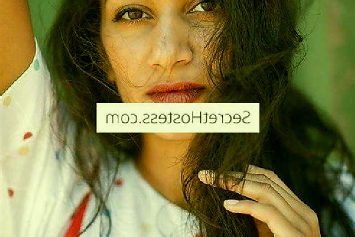 Nora, 33, a red grey-eyed indian companion based in Taxiarches. Offering Roleplay, Erotic Massage, Deep French Kissing, BDSM. Available for incall and outcal...