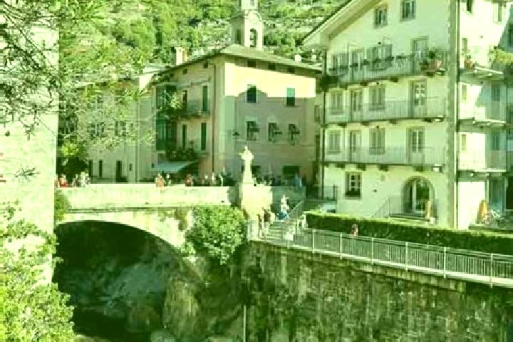 Nora, 33 — Escort in Chiavenna, Italy
