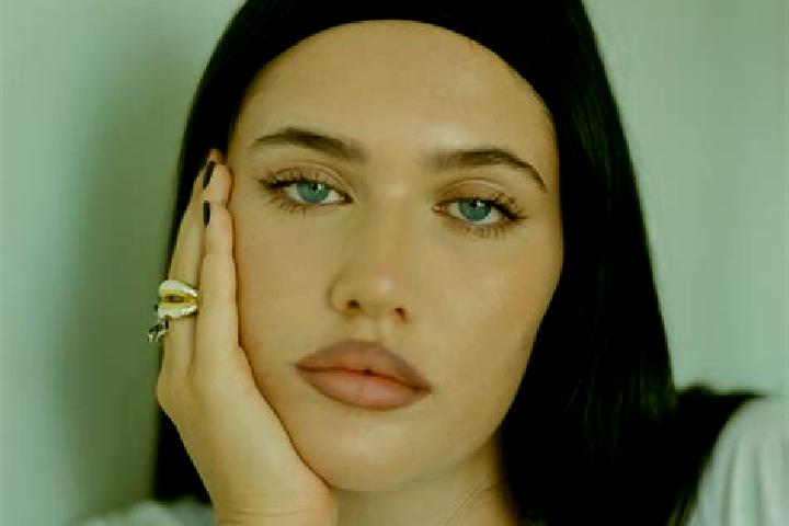Nora, 33 — Escort in Sienno, Poland
