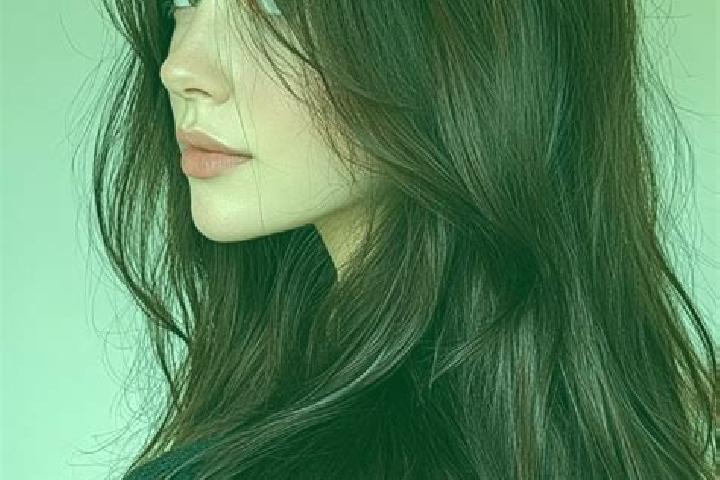 Nora, 34, a auburn brown-eyed caucasian companion based in Malinovo. Offering Duos, Erotic Massage, Deep French Kissing. Available for incall and outcall, da...