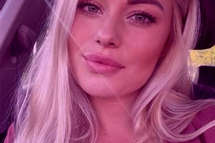 Nora, 34, a blonde hazel-eyed caribbean companion based in Boboshevo. Offering Girlfriend Experience, Dinner Date, A-Level. Available for incall and outcall,...