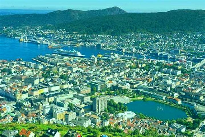 Nora, 34 — Escort in Birkeland, Norway