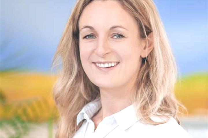 Nora, 34 — Escort in Eichenau, Germany