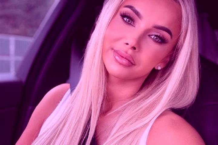 Nora, 34 — Escort in Gdow, Poland