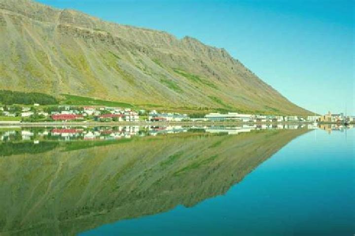 Nora, 34 — Escort in Isafjoerdur, Iceland