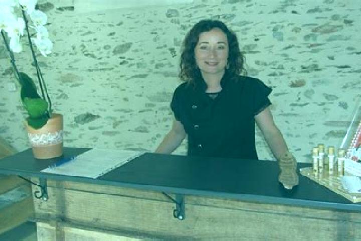 Nora, 34 — Escort in La Tardiere, France