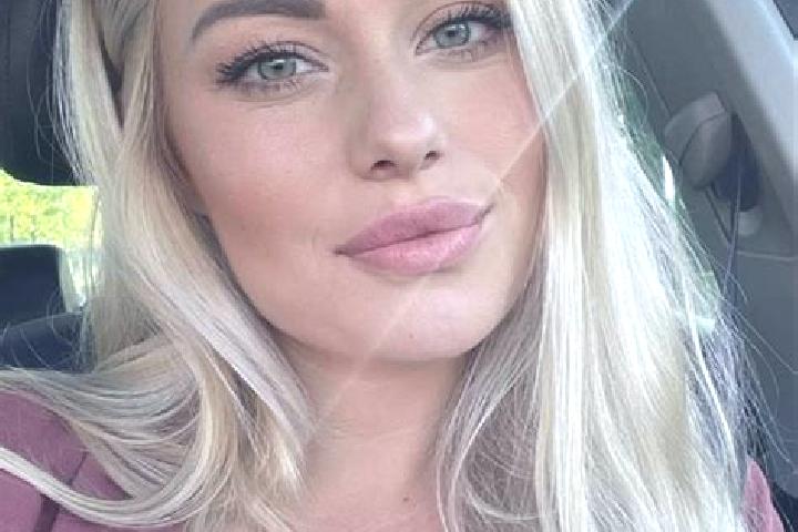 Nora, 35, a blonde hazel-eyed caribbean companion based in Strood. Offering 69, A-Level. Available for incall and outcall, overnight bookings available.