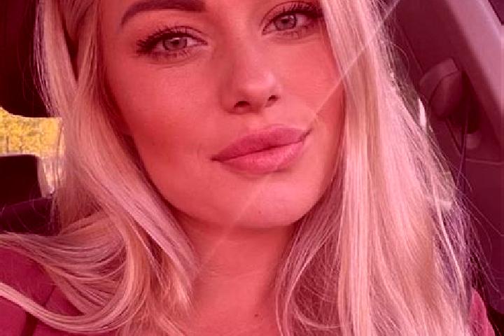 Nora, 35, a blonde hazel-eyed european companion based in Babrala. Offering Striptease, Massage, BDSM. Available for incall and outcall, overnight bookings a...