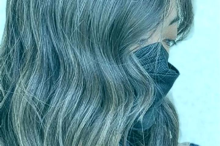 Nora, 35, a brunette grey-eyed caucasian companion based in Jolotundo. Offering GFE, Massage, CIM. Available for incall and outcall, day and evening dates.