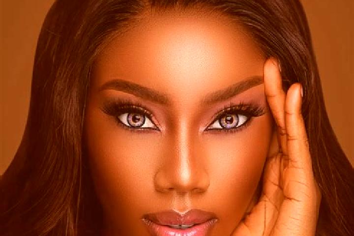 Nora, 35, a dark blonde blue-eyed ebony companion based in Fair Plain. Offering Roleplay, Domination, Striptease, Overnight. Available for incall and outcall...