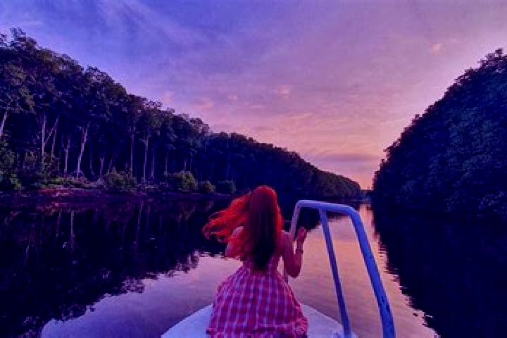 Nora, 35 — Escort in Bongawan, Malaysia