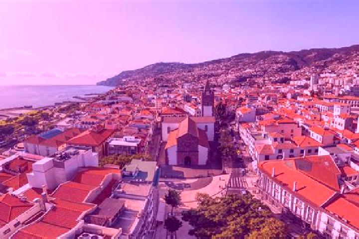 Nora, 35 — Escort in Funchal, Portugal