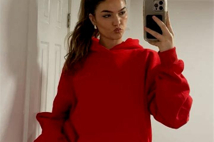 Nora, 35 — Escort in Red Chute, United States
