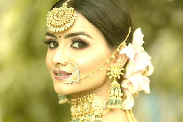 Nora, 35 — Escort in Saraiya, India