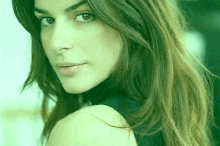 Nora, 36, a auburn brown-eyed caribbean companion based in Ewirgol. Offering GFE, Couples, 69. Available for incall and outcall, overnight bookings available.