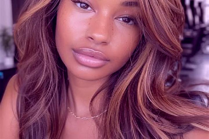 Nora, 36, a dark blonde dark-eyed mixed companion based in Slatine. Offering CIM, Overnight, Party Girl. Available for incall and outcall, day and evening da...