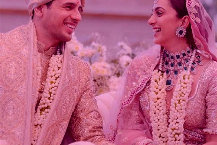 Nora, 36, a red amber-eyed indian companion based in Lawa Sardargarh. Offering Massage, OWO, Deep French Kissing, CIM. Available for incall and outcall, day ...