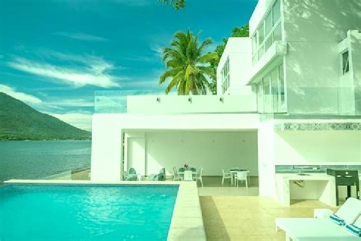 Nora, 36 — Escort in Jicaro Galan, Honduras