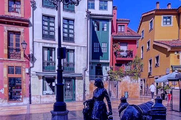 Nora, 36 — Escort in Oviedo, Spain