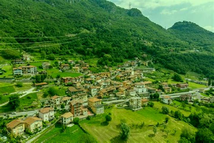 Nora, 36 — Escort in Sovere, Italy