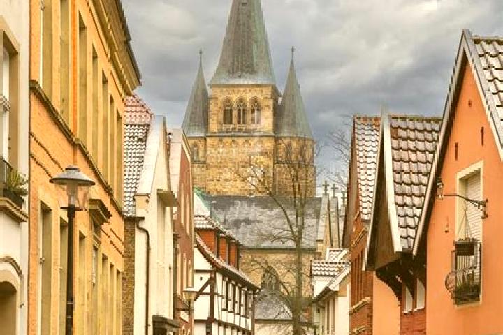 Nora, 36 — Escort in Warendorf, Germany