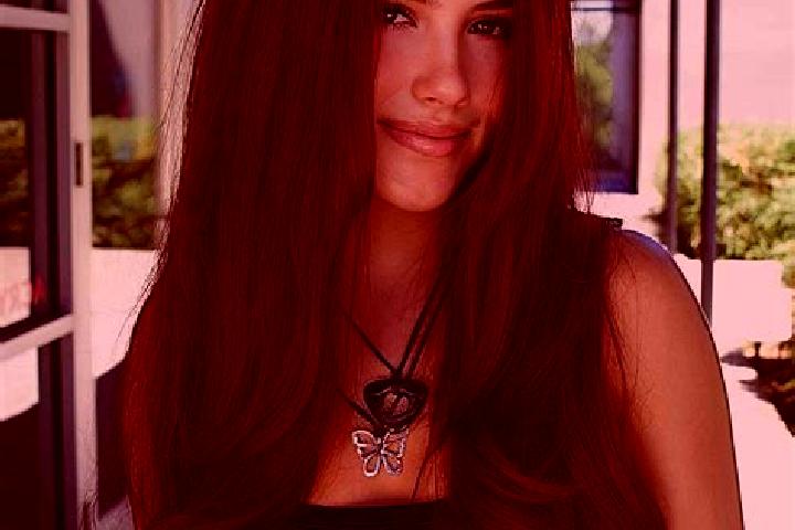 Nora, 37, a auburn dark-eyed mixed companion based in Tinjan. Offering CIM, Dinner Date, GFE. Available for incall and outcall, overnight bookings available.
