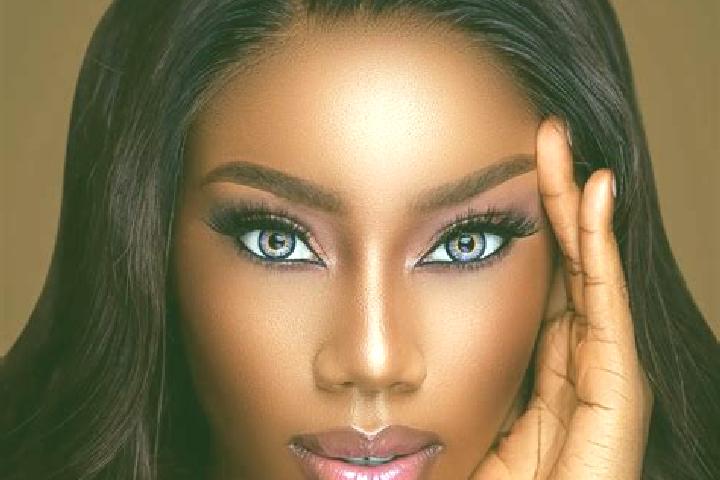 Nora, 37, a chestnut blue-eyed ebony companion based in Breitingen. Offering Duos, CIM, Massage, Dinner Date, Tantra. Available for incall and outcall, overn...