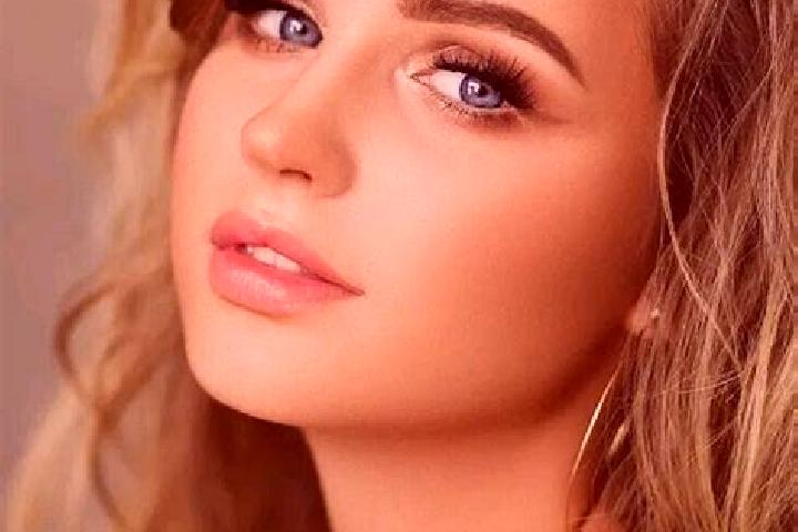 Nora, 37, a dark blonde blue-eyed mediterranean companion based in Genevad. Offering Dinner Date, A-Level, CIM, Couples. Available for incall and outcall, da...